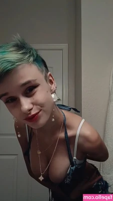 0000yeetthechild000 - Spreading my pussy and winking my asshole like a good little slut 🤤