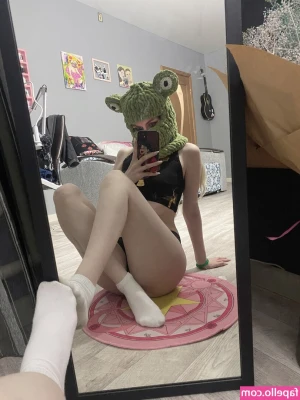 Sasha Dias [ sasha-dias ] - You like my friend
