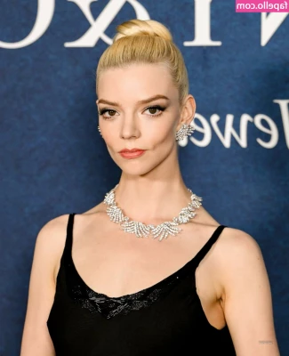 Anya Taylor-Joy [ anya-taylor-joy ] - Wanna see me cum using these    Send me a tip of  30 for the full 10