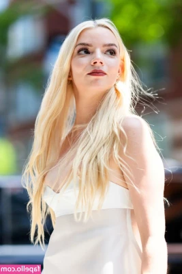 Anya Taylor-Joy [ anya-taylor-joy ] - I get so hot and bothered watching and posting my own videos   catch