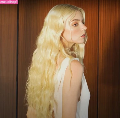 Anya Taylor-Joy [ anya-taylor-joy ] - From demand    Artistic Top Nude   Body in Couch  to be in post  To part 1