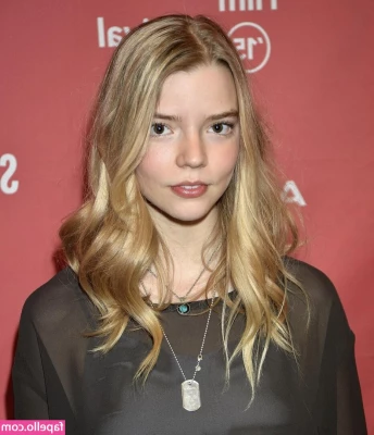 Anya Taylor-Joy [ anya-taylor-joy ] - My pussy’s winking 😉 part 1