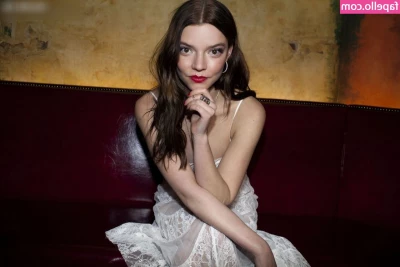 Anya Taylor-Joy [ anya-taylor-joy ] - Lets play