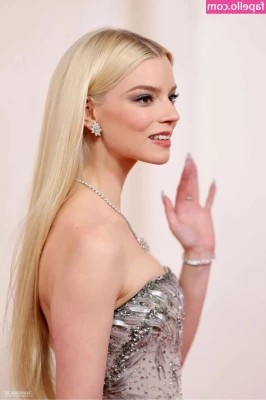 Anya Taylor-Joy [ anya-taylor-joy ] - Reminder that my NO PPV premium page is still 50  off  1 DAY LEFT   part 1