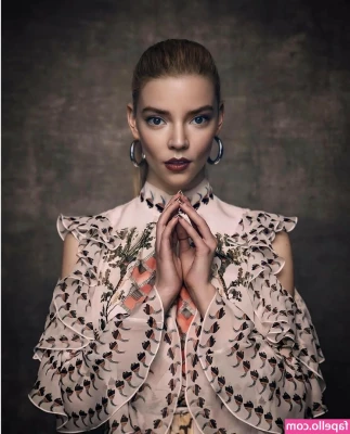 Anya Taylor-Joy [ anya-taylor-joy ] - Want my lunch break dildo fuck 40 pic photoset and 6 minute video,