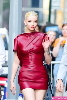 Anya Taylor-Joy [ anya-taylor-joy ] - Have a nice day