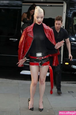 Anya Taylor-Joy [ anya-taylor-joy ] - Can I be in your dreams tonight? 😍