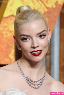 Anya Taylor-Joy [ anya-taylor-joy ] - ur face goes here