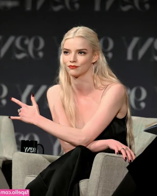 Anya Taylor-Joy [ anya-taylor-joy ] - Sombras