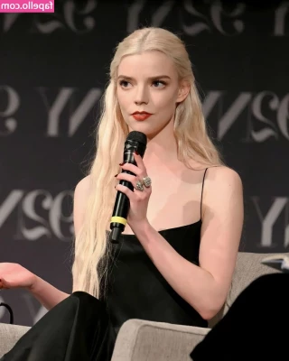 Anya Taylor-Joy [ anya-taylor-joy ] - morning cum