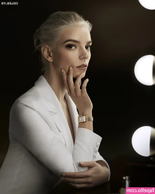 Anya Taylor-Joy [ anya-taylor-joy ] - I’m going to start fasting again I’m starting to gain weight