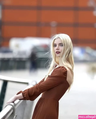 Anya Taylor-Joy [ anya-taylor-joy ] - How’s ur day going?   Rate 1-10