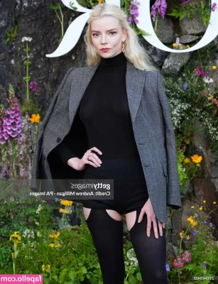 Anya Taylor-Joy [ anya-taylor-joy ] - Guess who’s home finally!!