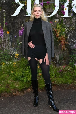 Anya Taylor-Joy [ anya-taylor-joy ] - Master bush at your service