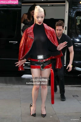 Anya Taylor-Joy [ anya-taylor-joy ] - All ready for her throat like right now
