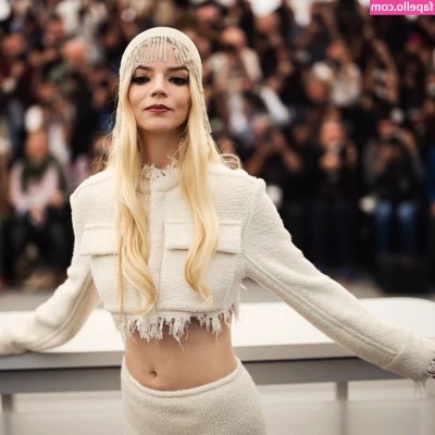 Anya Taylor-Joy [ anya-taylor-joy ] - ✨Goddesfuck of the Universe✨ short version.  Zur Filmvorstellung