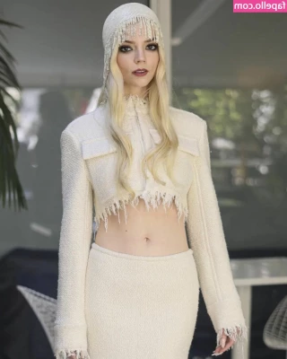 Anya Taylor-Joy [ anya-taylor-joy ] - I think it should be institutionalized and mandatory for all