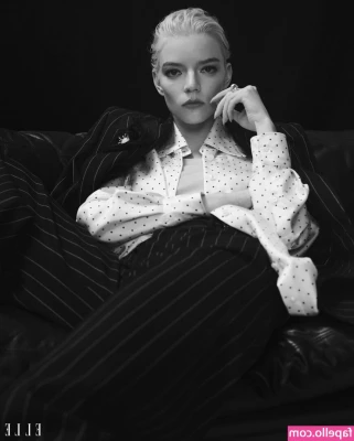 Anya Taylor-Joy [ anya-taylor-joy ] - Merry Christmas, my loves! Have one more Christmas Hinata. I