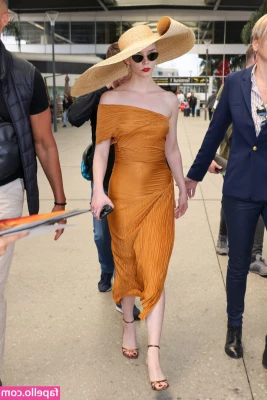 Anya Taylor-Joy [ anya-taylor-joy ] - Do we love a furry ass