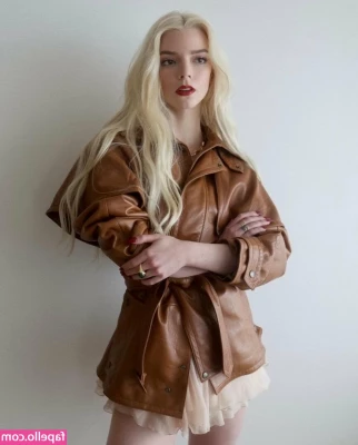Anya Taylor-Joy [ anya-taylor-joy ] - Christmas Eve is here     What do you want for Christmas part 1