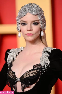 Anya Taylor-Joy [ anya-taylor-joy ] - I heard you have a fetish for my titties