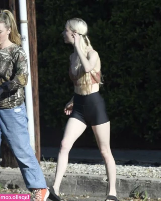 Anya Taylor-Joy [ anya-taylor-joy ] - Someone eat my ass please. Thank you 😂