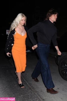 Anya Taylor-Joy [ anya-taylor-joy ] - Hot mom