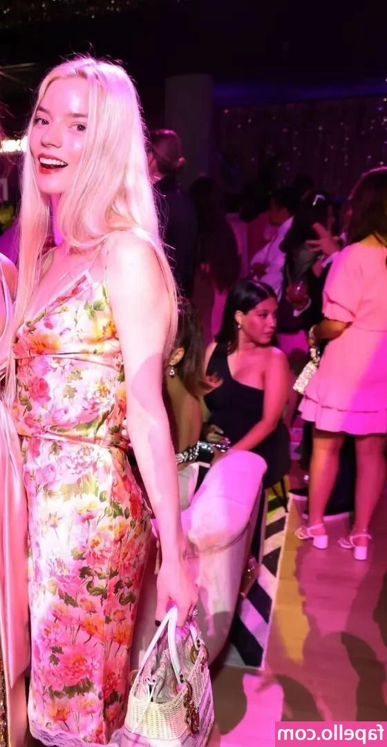 Anya Taylor-Joy [ anya-taylor-joy ] - dm me  lt 3 part 1