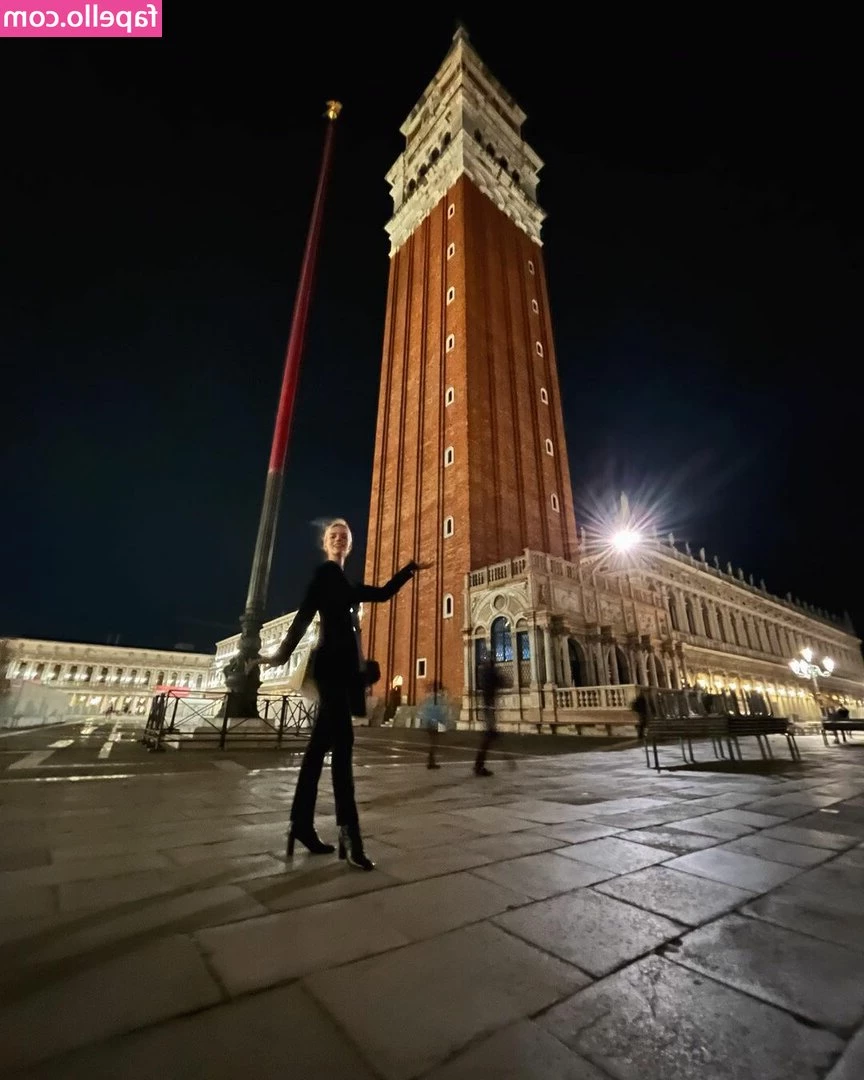 Anya Taylor-Joy [ anya-taylor-joy ] - Daddy got a haircut   You like