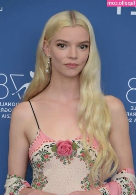 Anya Taylor-Joy [ anya-taylor-joy ] - Happy Easter my sweet babies part 1