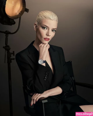 Anya Taylor-Joy [ anya-taylor-joy ] - Double blowjob with vicki😈