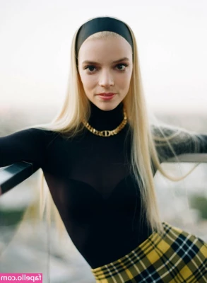 Anya Taylor-Joy [ anya-taylor-joy ] - Dive into the close-up view of my soaked slit  inviting you to