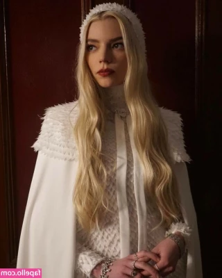 Anya Taylor-Joy [ anya-taylor-joy ] - Too naughty not to share  Sent out a bundle for my dear fans for them
