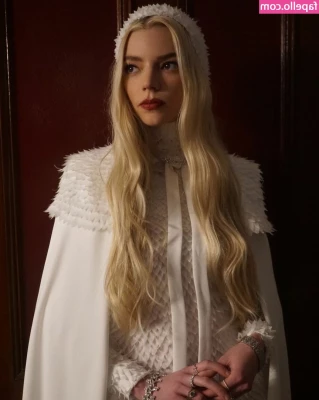 Anya Taylor-Joy [ anya-taylor-joy ] - Do you like my tattoo