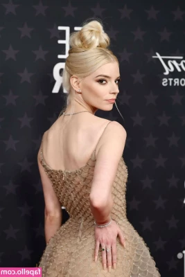 Anya Taylor-Joy [ anya-taylor-joy ] - Follow @liinowitsch for more 😳 it’s 50% off! 💖🎁