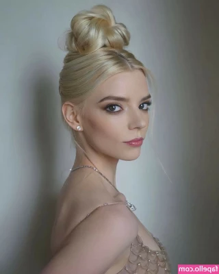 Anya Taylor-Joy [ anya-taylor-joy ] - 🍑🔥🥵 que dicen de esta lencería? 🙌🏻