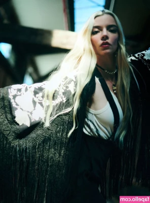 Anya Taylor-Joy [ anya-taylor-joy ] - Send a tip of any amount for the full video of your favorite slut