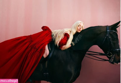 Anya Taylor-Joy [ anya-taylor-joy ] - Come suck on my tits and make me cum baby