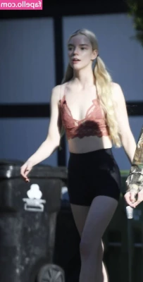 Anya Taylor-Joy [ anya-taylor-joy ] - My only tan line