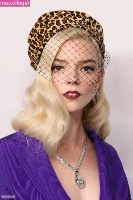 Anya Taylor-Joy [ anya-taylor-joy ] - last pics of the green swimsuit set hehe <3 extra boobylicious ;3