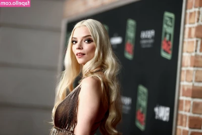 Anya Taylor-Joy [ anya-taylor-joy ] - I m doing a promotion for my friend  cristalynnfox if she gets 10 new