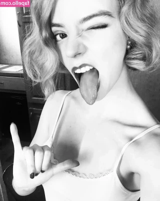 Anya Taylor-Joy [ anya-taylor-joy ] - Check your dms for a   weekend offer you won t want to miss   unlock