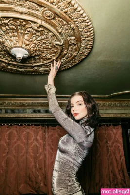 Anya Taylor-Joy [ anya-taylor-joy ] - really wish my tits were covered in cum