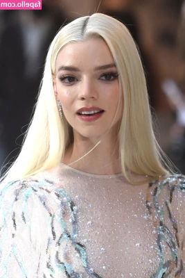 Anya Taylor-Joy [ anya-taylor-joy ] - Time to turn up the heat   I ve teamed up with the gorgeous Hanna