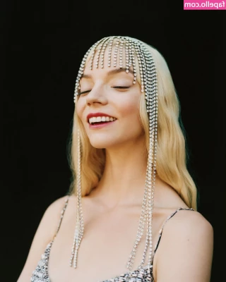 Anya Taylor-Joy [ anya-taylor-joy ] - Your POV if you were on your knees worshipping Daddy