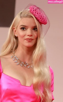 Anya Taylor-Joy [ anya-taylor-joy ] - Titties are unpredictable💞