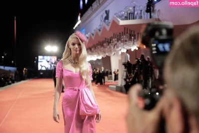 Anya Taylor-Joy [ anya-taylor-joy ] - Tip $10, babe, and unlock $1000 worth of exclusive content + Premium