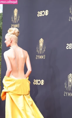 Anya Taylor-Joy [ anya-taylor-joy ] - midnight snack 🍆