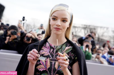 Anya Taylor-Joy [ anya-taylor-joy ] - Good afternoon from Puerto Rico   what would you lick first baby