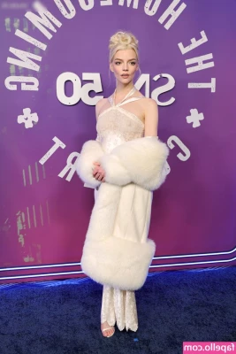 Anya Taylor-Joy [ anya-taylor-joy ] - Pretty n Pink